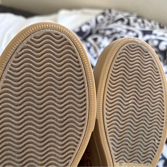 Guess Monogram Women’s Sneaker Wedges 7 Beige Casual Street y2K Street Style - Picture 9 of 11